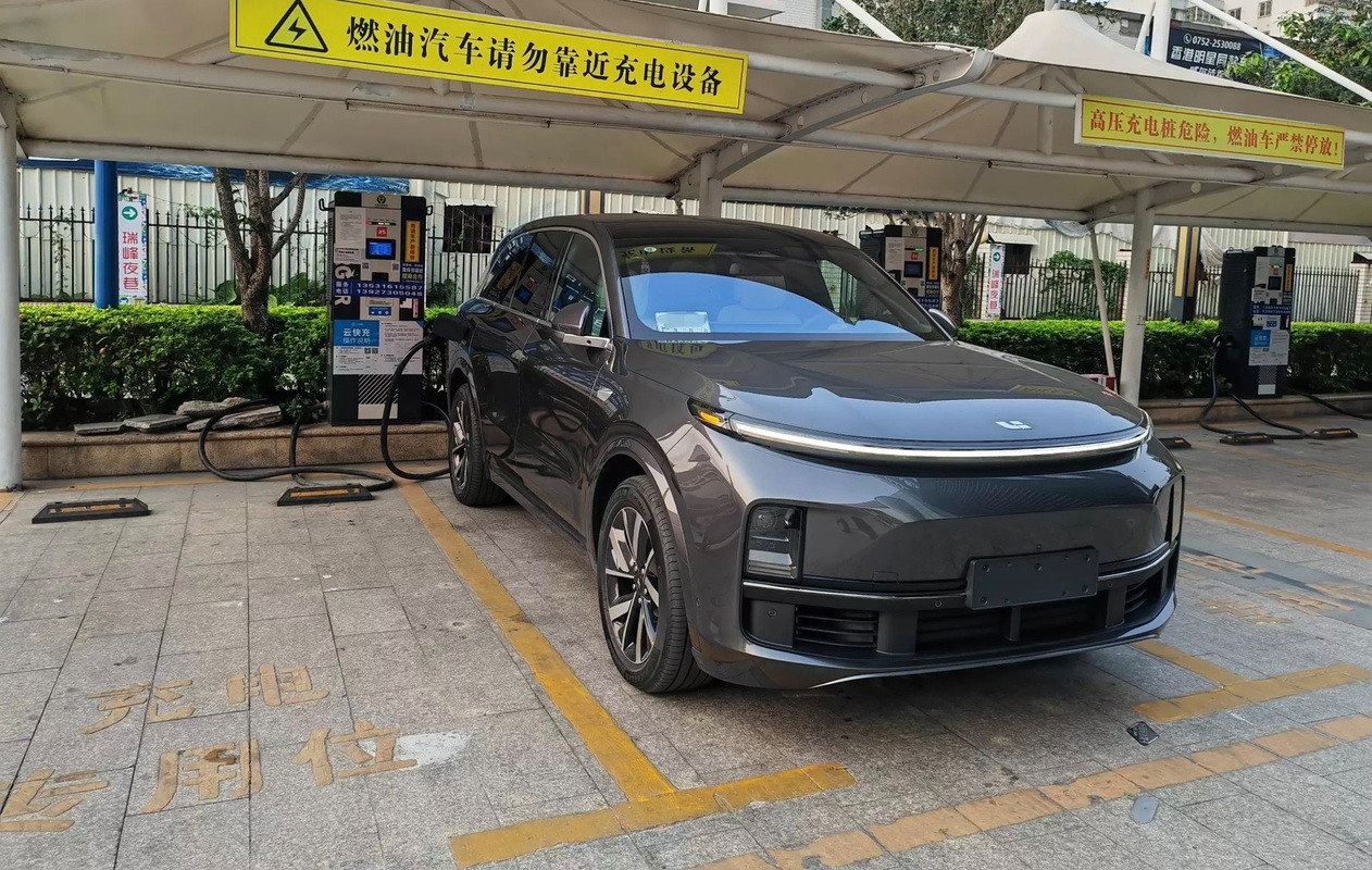 西安17号库汽车租赁新到理想L8 旅游自驾神器，开启舒适出行新体验