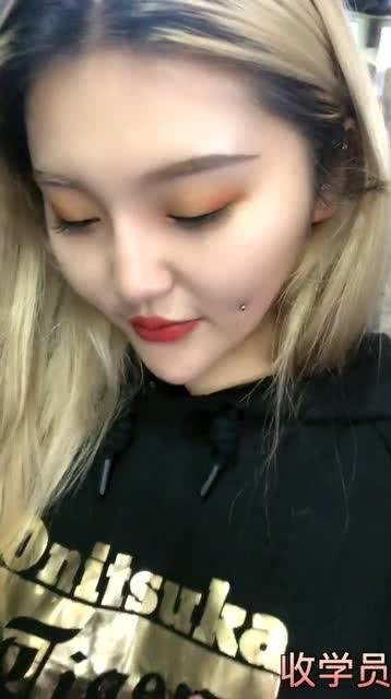 网红小酒窝的男网红,魅力四溢的直播界新宠  第2张