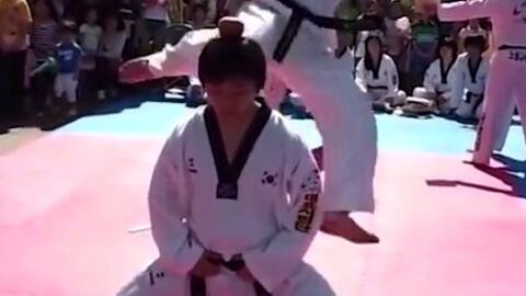 搞笑跆拳道视频,笑料百出！跆拳道高手们的搞笑瞬间大盘点