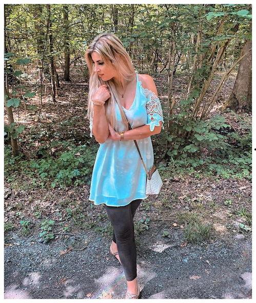 户外美女生活照,捕捉自然中的美丽瞬间  第3张