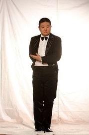 上海娱乐主持人男,揭秘人气男生主持人的魅力之路 第2张 上海娱乐主持人男,揭秘人气男生主持人的魅力之路 第2张