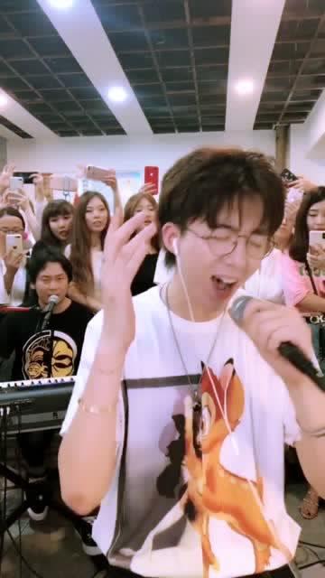 女主播唱盗心贼,女主播的激情演绎与情感纠葛  第2张