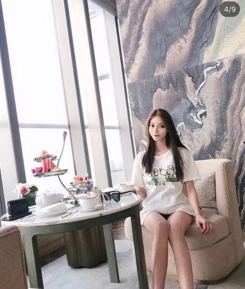 飞机女网红资料  第1张