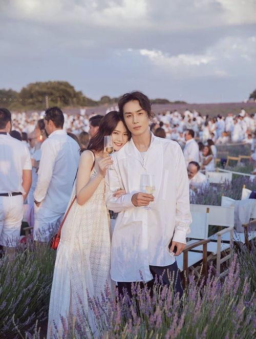 戚薇李承铉照片,幸福瞬间定格  第2张