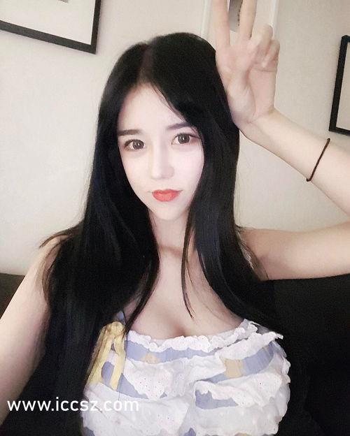 女主播胸前,女主播的性感魅力揭秘 第3张 女主播胸前,女主播的性感魅力揭秘 第3张